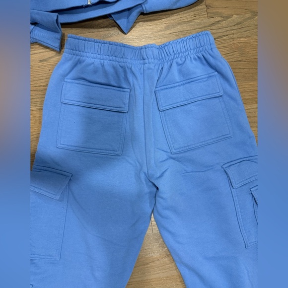 Garage Blue Women's Zip Up + Cargo sweatpants set - Picture 6 of 9